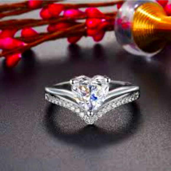 (12)Luxurious heart shape simulated diamond  Ring - Picture 6 of 6
